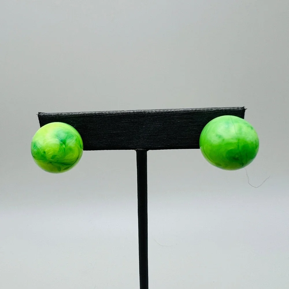 Vintage Green Swirl Button Stud Earrings Gold Tone Post Retro Mod Jewelry
